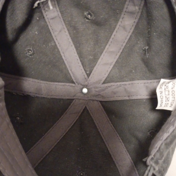 SHEIN Preloved Gray Embroidered Cap - Picture 5 of 6